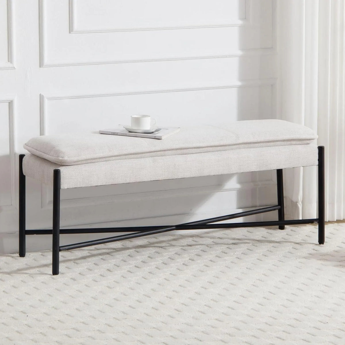Banc et banquette d'intérieur — en métal, beige